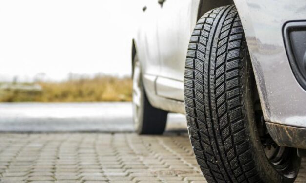 Três dicas essenciais para aumentar a durabilidade dos pneus do seu carro!