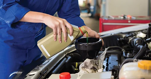 Quando Trocar o Óleo do Carro? A Frequência Ideal para Manutenção do Seu Veículo